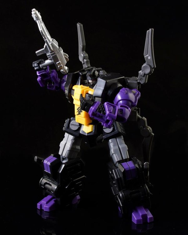 Maiden Japan Junkticon Blasters   New Images Show Armed Up Action Figures  (10 of 32)